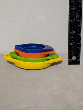 Set Of 4 Silicon Nesting Bowl Collapsable Measuring Set Flexible Multi Color